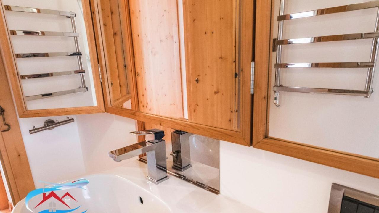 Au Nom De La Rose Apartman Velence Kültér fotó