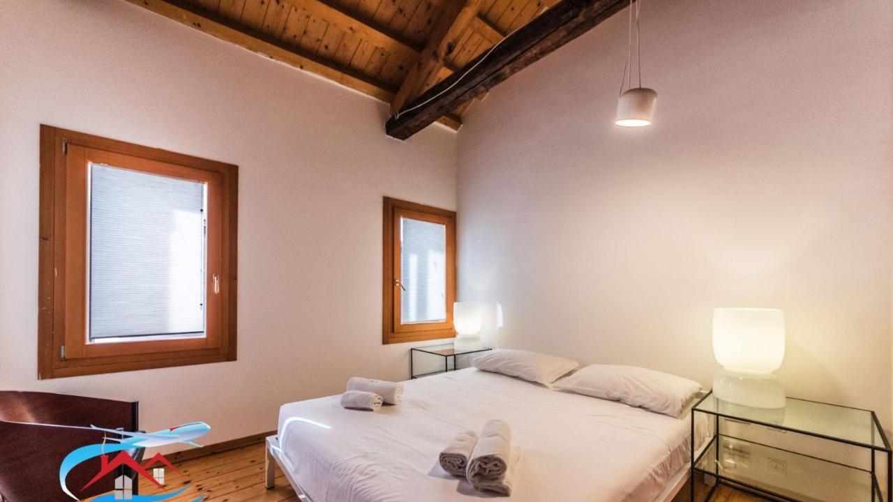 Au Nom De La Rose Apartman Velence Kültér fotó