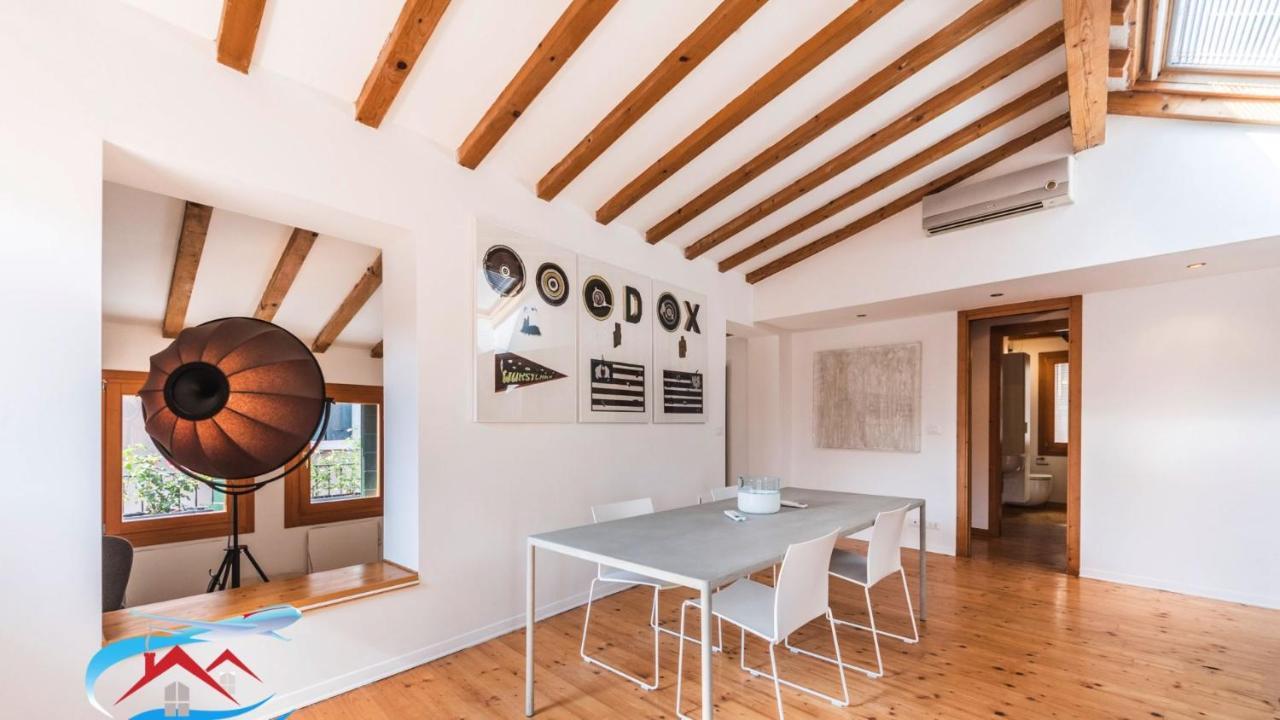 Au Nom De La Rose Apartman Velence Kültér fotó