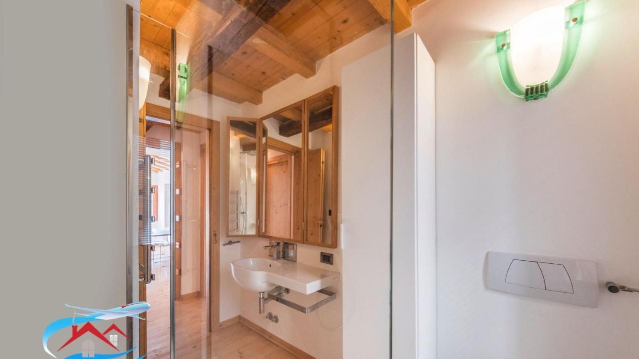 Au Nom De La Rose Apartman Velence Kültér fotó
