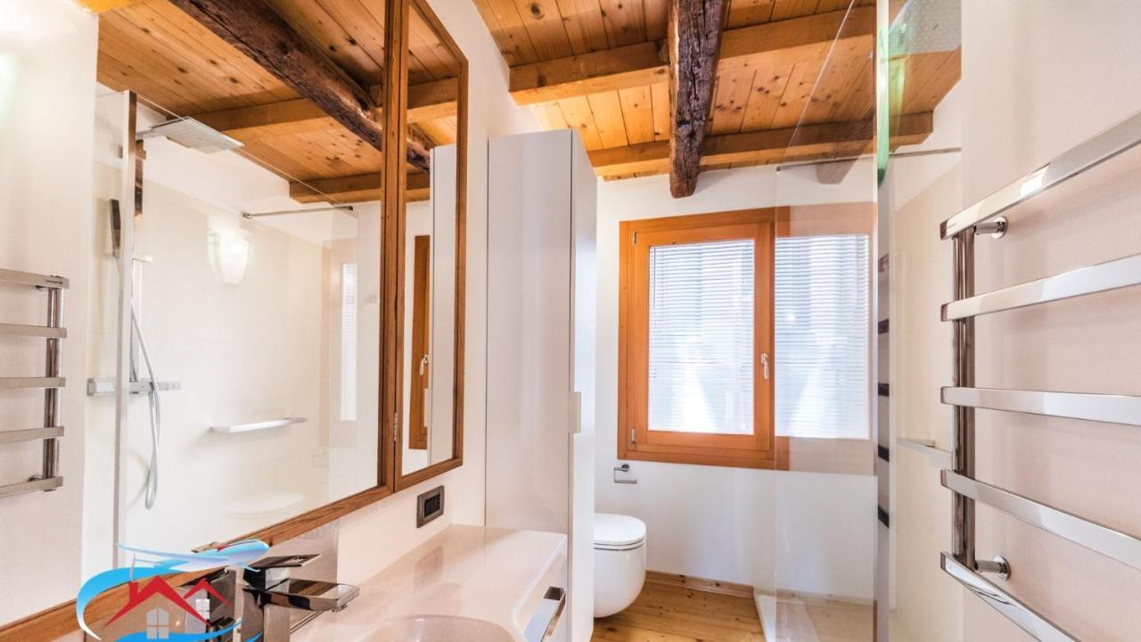 Au Nom De La Rose Apartman Velence Kültér fotó